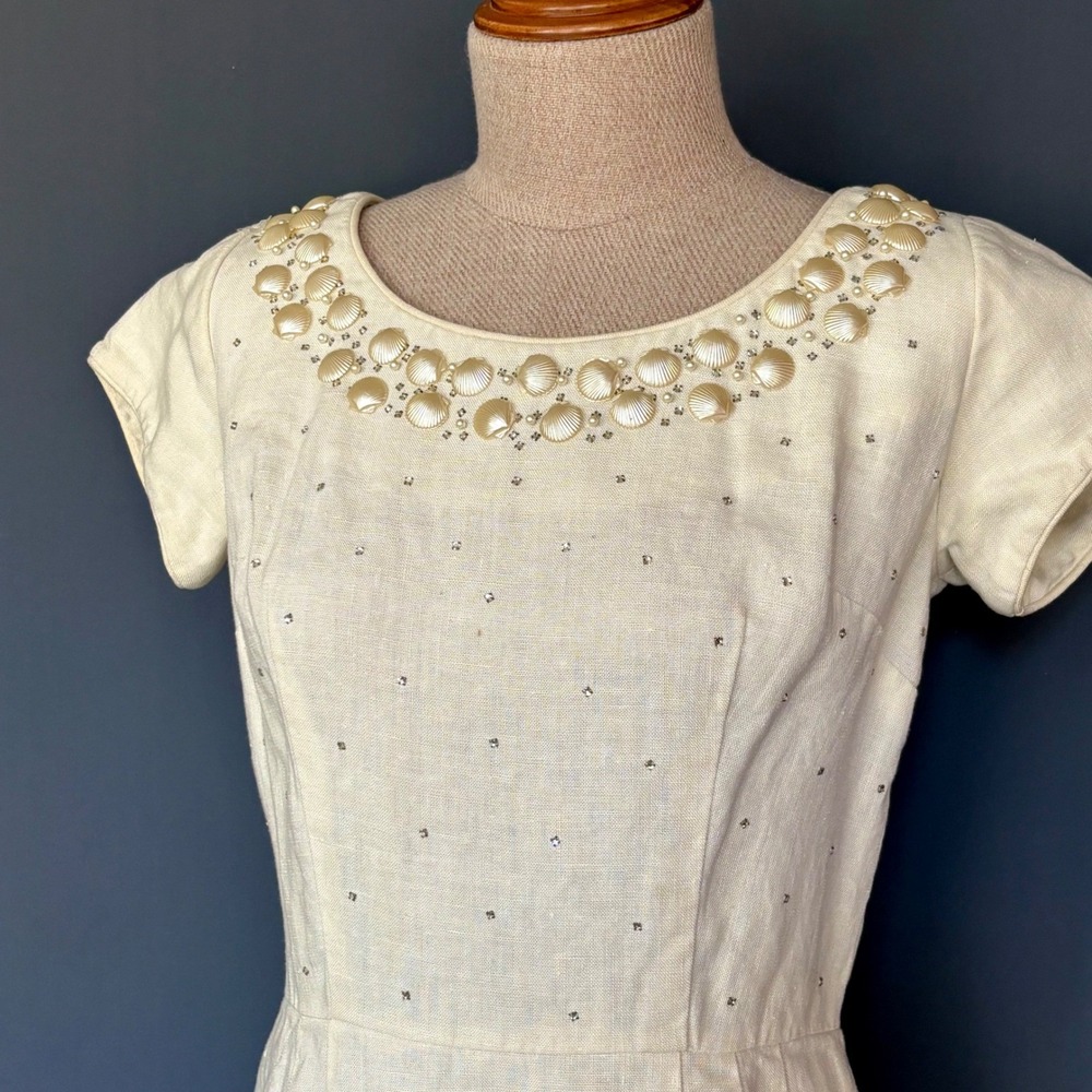 Vintage 1950s Moygashel Dress - Sidney Kramer Linen Sheath w Shells | Sz 2 XS |